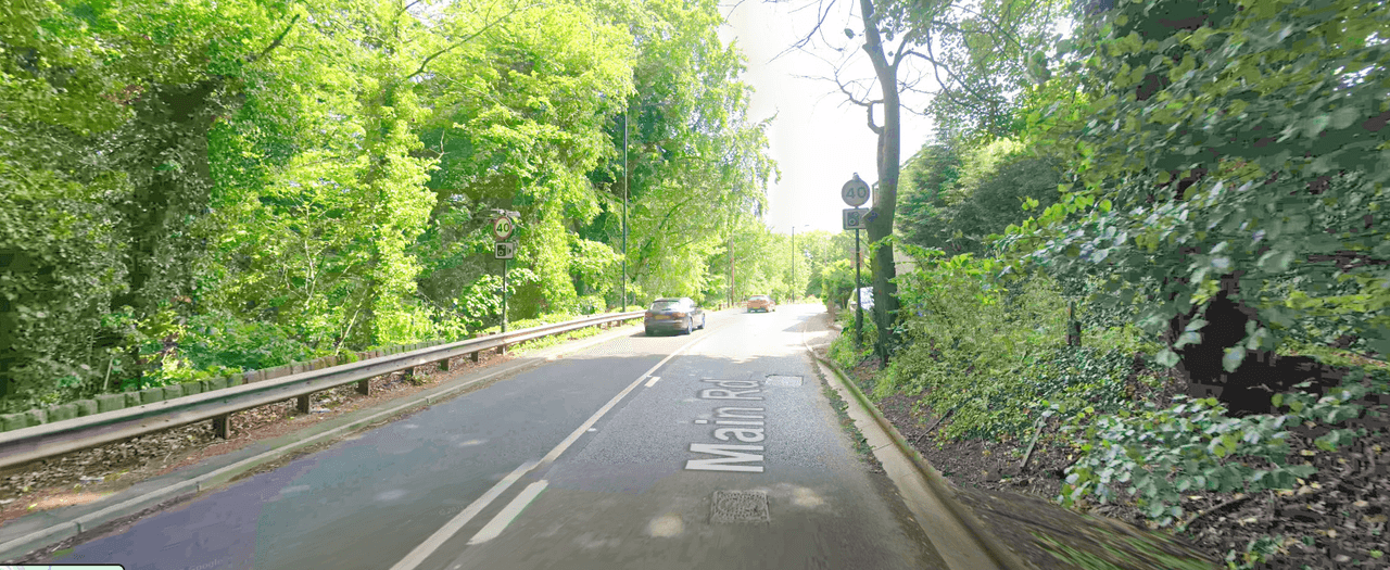 40mph signs outside Wharncliffe Side on Main Road